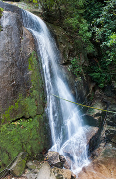 山涧溪流