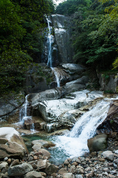 山涧溪流