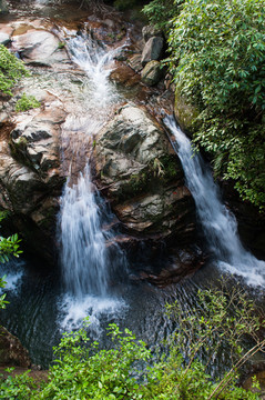 山涧溪流