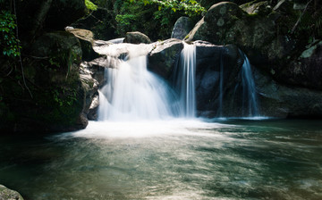 山涧流水