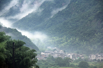 雨后村落小镇