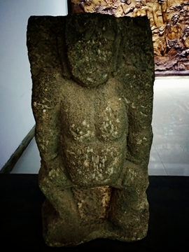 远古孕妇雕塑