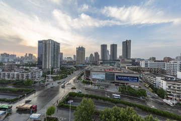 武汉早晨街景