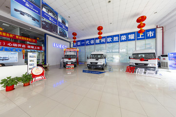 汽车4S店展厅