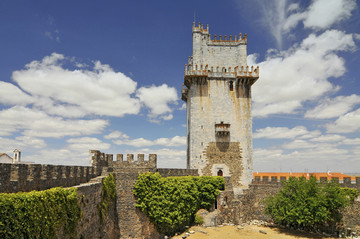 在贝雅的老防御城堡塔