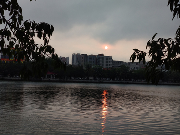 湖畔风景 广东雷州南湖