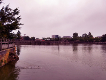 湖畔风景 广东雷州雷祖祠