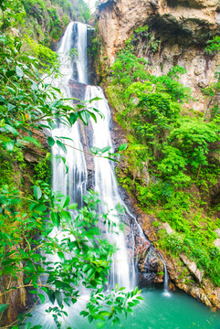 山泉瀑布 瀑布 高山流水