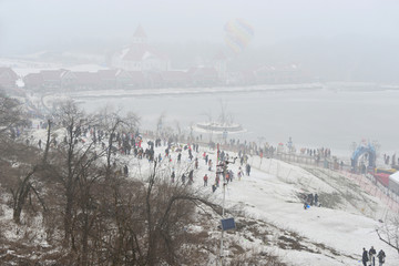 西岭雪山 高山滑雪场俯拍 大雾