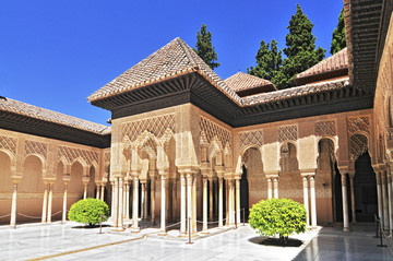 西班牙狮子会法院的摩尔式建筑