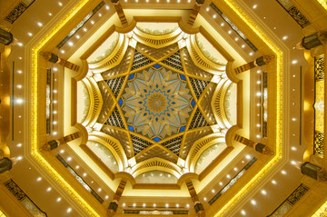 酋长国宫殿酒店的圆顶装饰