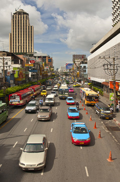 曼谷街道在高峰时间