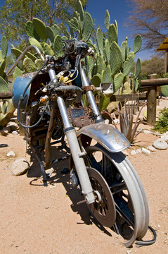 纳米布沙漠生锈的摩托车