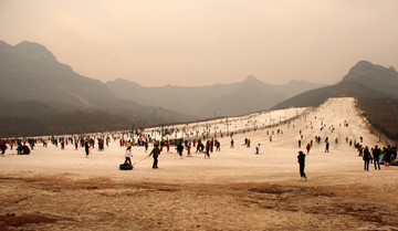 清凉山滑雪场