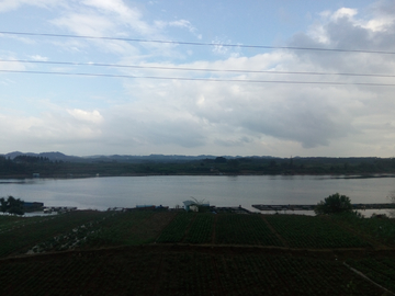 乡村河畔风景 非高清