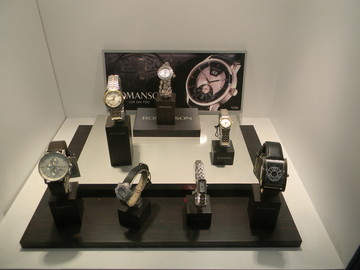 韩国开城工业区手表产品展示
