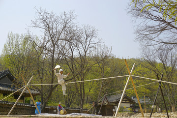 朝鲜族传统表演 单绳表演