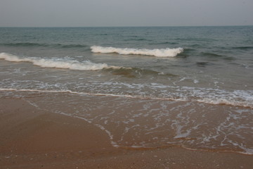 海浪沙滩