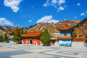 九门口长城慈恩祥寺与山峰山脉