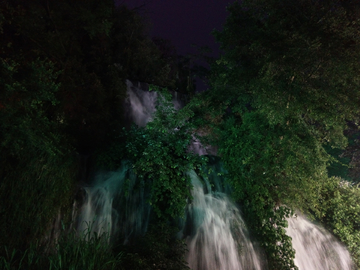 蟠龙山瀑布风景