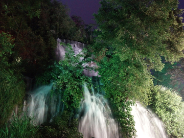 蟠龙山瀑布风景