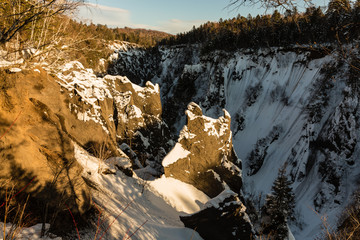 长白山火山岩石冬季冰雪风光