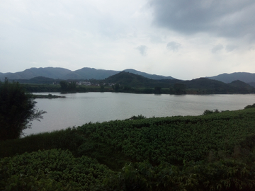 乡村河畔风景 非高清