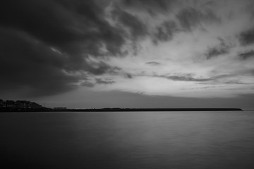 海边沙滩傍晚夕阳风景