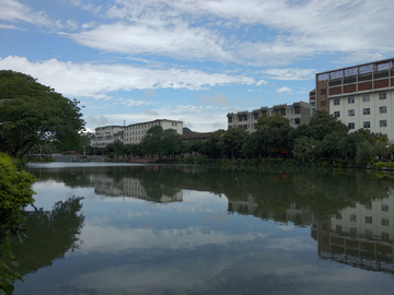 湖畔风景