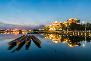 厦门集美龙舟池黄昏夜景