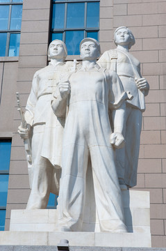 工农兵战士 雕塑