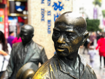 中山街头铜像