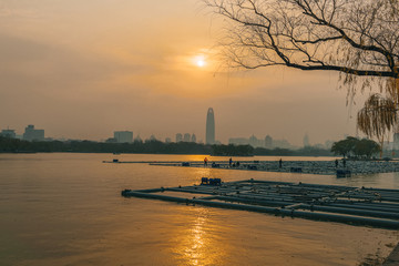 大明湖夕阳