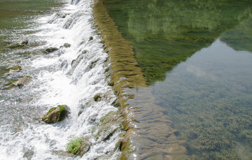 水坝