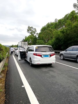 高速路堵车