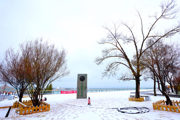 青海湖雪景