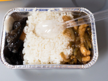 航空餐食 榨菜肉丝饭