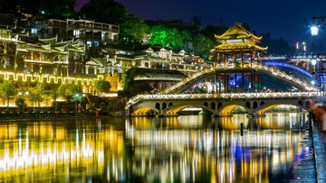 凤凰古城夜景