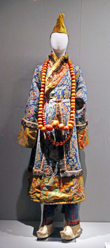 藏族贵族服饰