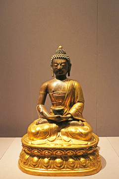 清代鎏金释迦牟尼佛像