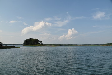 湖水岛屿