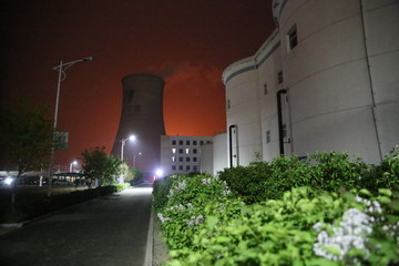 电厂夜景