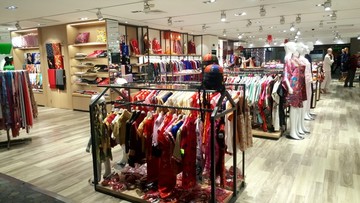 机场免税店 服装超市