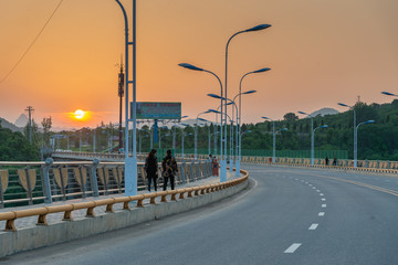 桥 公路 夕阳