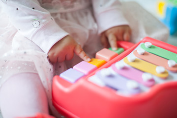 小孩手部特写