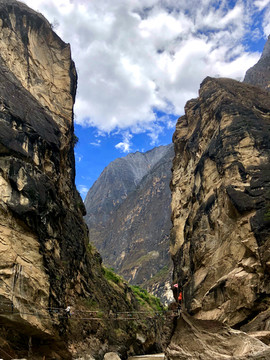 虎跳峡中虎跳峡