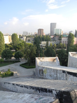 阿尔巴尼亚首都风光