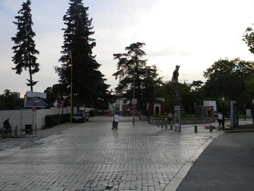 阿尔巴尼亚首都街景