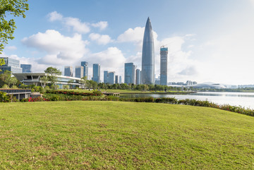 深圳湾华润总部大厦 草坪