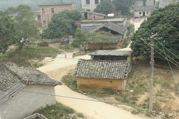 农村 瓦房 小山村 广西农村